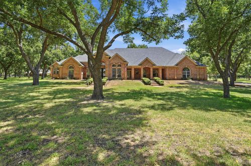 7405 Fox Fire Ct, Granbury, TX, 76049-4735 | Card Image