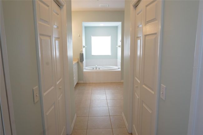 Primary ensuite - walk-in closets in hall | Image 21