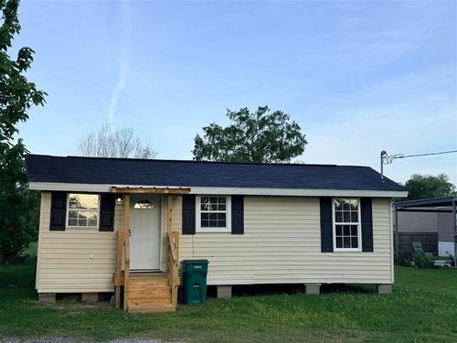 725 Pitre St, Sulphur, LA, 70663-2353 | Card Image