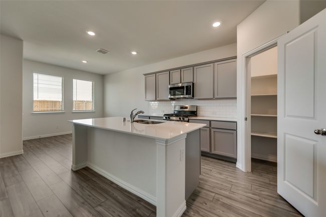 5904 Priory Dr, House other with 4 bedrooms, 2 bathrooms and null parking in Aubrey TX | Image 15