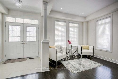 1129 Grainger Trail, Newmarket, ON, L3X0G7 | Card Image