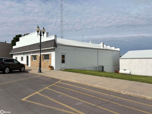 415 Broad Ave, Stanton, IA, 51573-8000 | Card Image