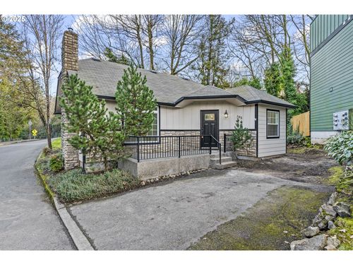 802 Nw 5th Cir, Camas, WA, 98607-2732 | Card Image