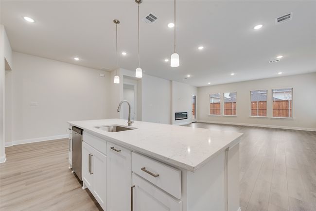 7116 Manhattan Dr, House other with 3 bedrooms, 3 bathrooms and null parking in Rowlett TX | Image 6
