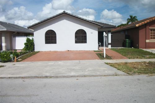 7230 W 34th Ct, Hialeah, FL, 33018-1789 | Card Image