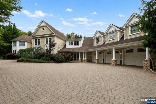 122 Helen Ct, Franklin Lakes, NJ, 07417-2016 | Card Image