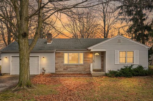 107 Center St, Eaton Rapids, MI, 48827-1338 | Card Image