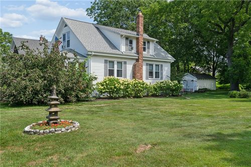 29 Howland Ave, Jamestown, RI, 02835-1219 | Card Image