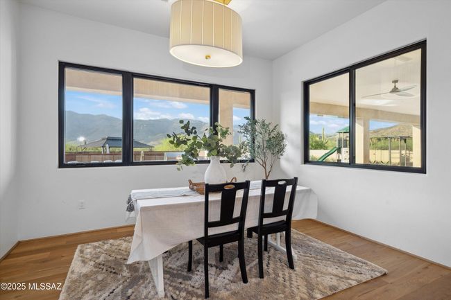 Breakfast Nook | Image 16