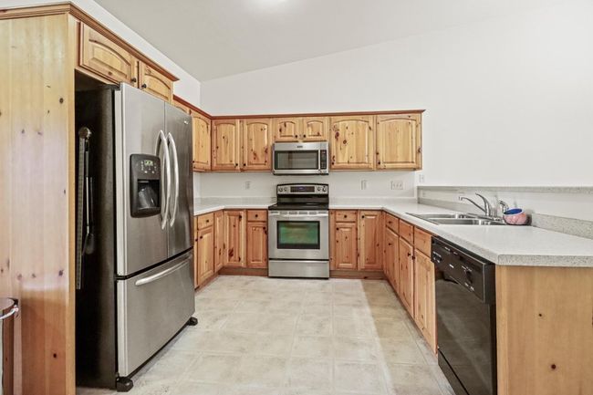 318 Christopher St, Condo with 2 bedrooms, 2 bathrooms and null parking in Eagle River WI | Image 4