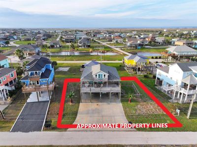 2025 Vista Drive, House other with 4 bedrooms, 2 bathrooms and null parking in Crystal Beach TX | Image 3