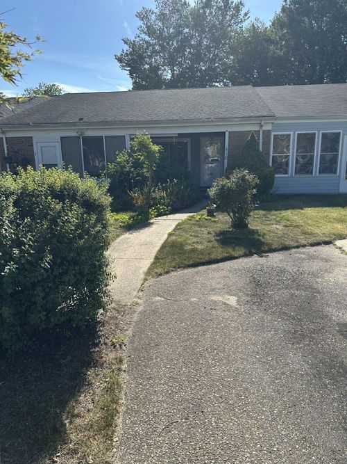 9 Farrington Ct, Southampton, NJ, 08088-1204 | Card Image