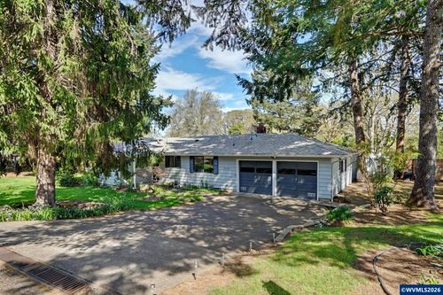 1525 Nw Woodland Dr, Corvallis, OR, 97330 | Card Image