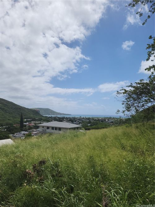 638 Papahehi Pl, Honolulu, HI, 96821-2423 | Card Image