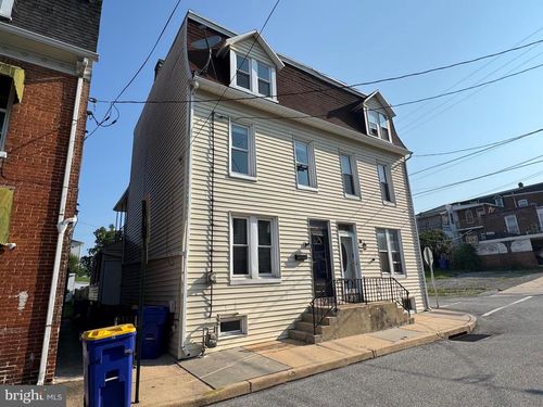 101 W 6th Ave, YORK, PA, 17404-2020 | Card Image