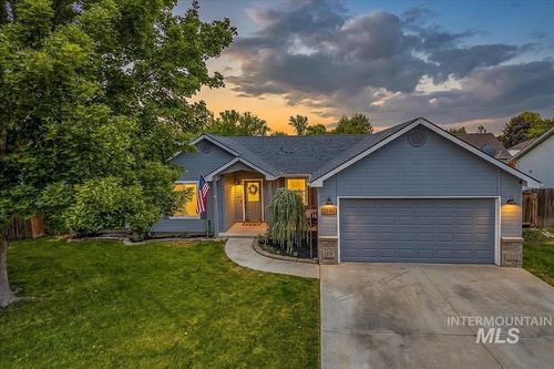 2990 N Old Stone Way, Meridian, ID, 83646-7572 | Card Image