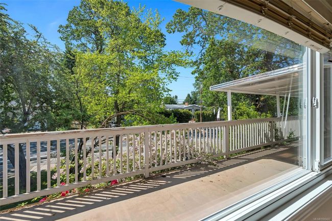 1736 Feltham Rd, House other with 6 bedrooms, 4 bathrooms and 4 parking in Saanich BC | Image 4