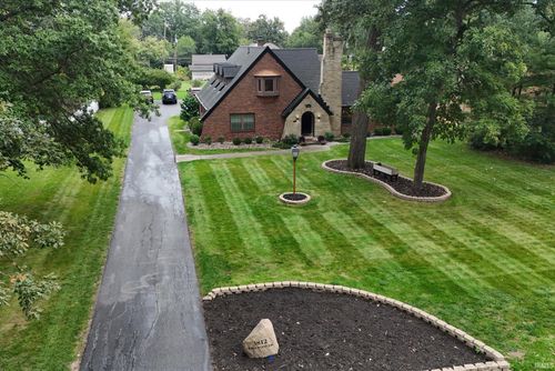 3812 Kirkwood Drive, Fort Wayne, IN, 46805-1530 | Card Image