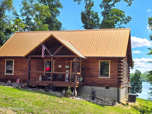 2116 Riverview Dr, Dandridge, TN, 37725-5128 | Card Image