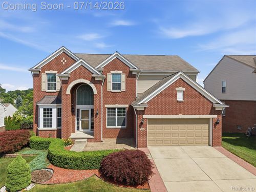 4853 Catalina Dr, Lake Orion, MI, 48359-2434 | Card Image