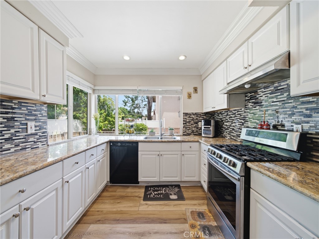 Residential in Winnetka 5