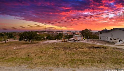 6707 Queens Crown W, Live Oak, TX, 78233 | Card Image