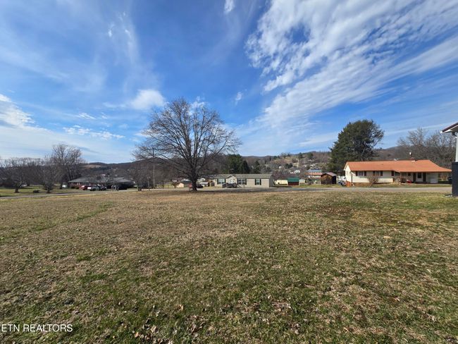 406 Holmes St, House other with 4 bedrooms, 2 bathrooms and null parking in Jonesville VA | Image 9