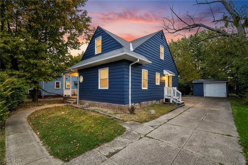 1819 Warrensville Center Rd, South Euclid, OH, 44121-2605 | Card Image