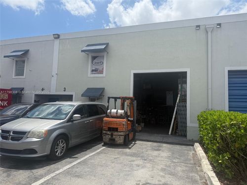 unit-3-10760 Nw 138th St, Hialeah Gardens, FL, 33018-1175 | Card Image