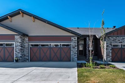 11 Wolf Cres, Home with 1 bedrooms, 1 bathrooms and 4 parking in Okotoks AB | Image 1