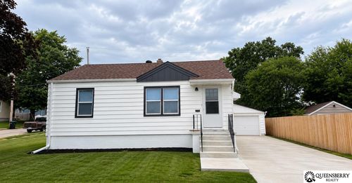 4916 S 41st St, Omaha, NE, 68107-2412 | Card Image