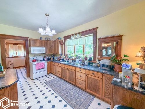 1440 170th St, Hampton, IA, 50441-7439 | Card Image