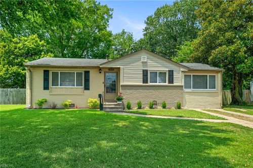 621 Aragona Blvd, Virginia Beach, VA, 23462-2103 | Card Image