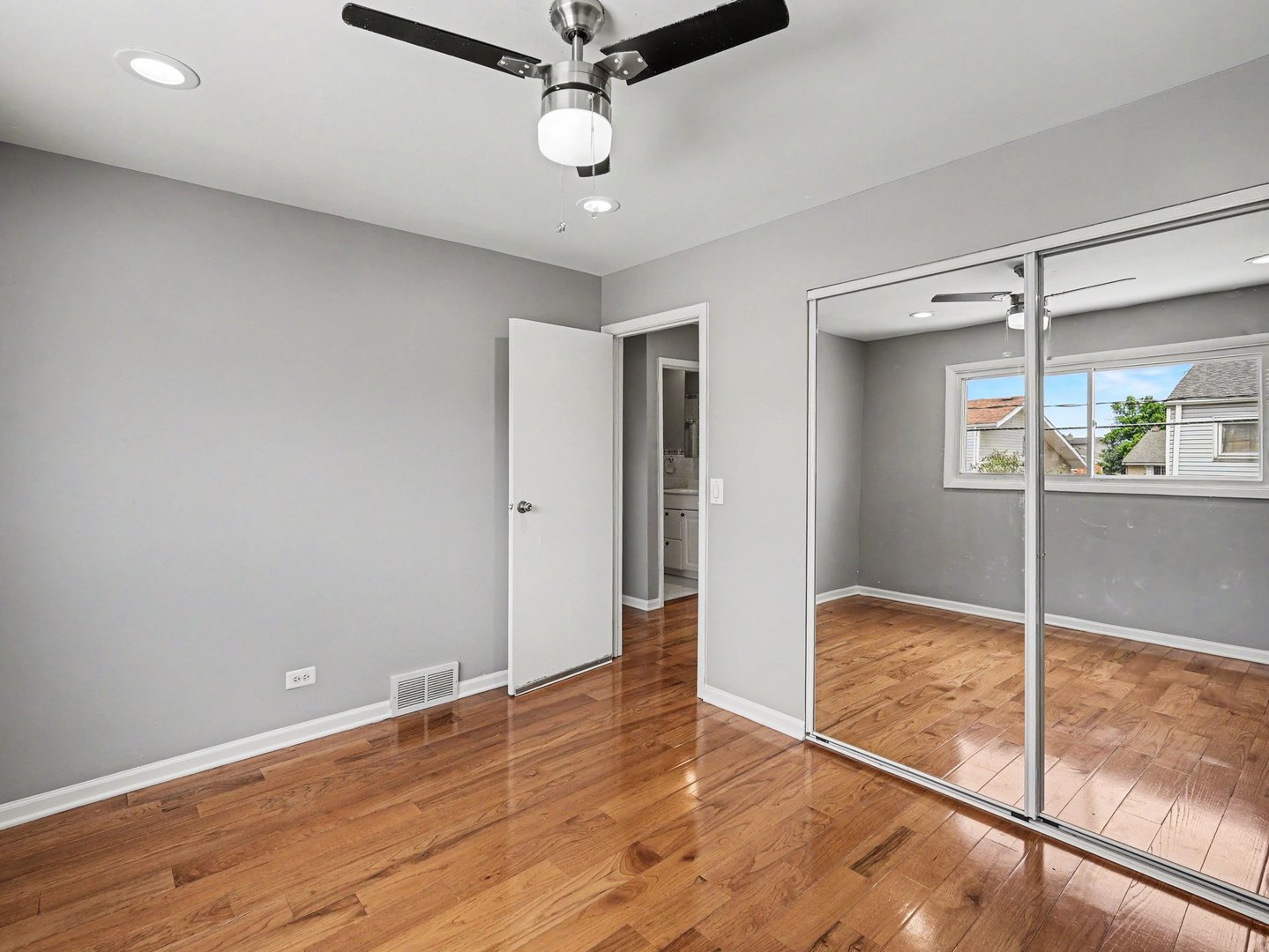 Residential in Des Plaines 2