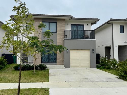 205 Nw 12th Ct, Florida City, FL, 33034-3422 | Card Image