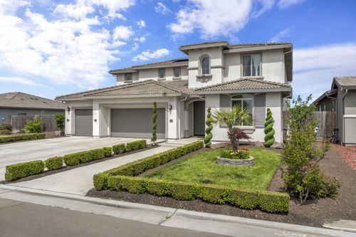 3405 W Kamm Ave, Dinuba, CA, 93618-9287 | Card Image