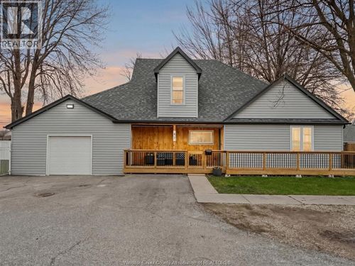 97 Station St, Essex, ON, N8M2S6 | Card Image