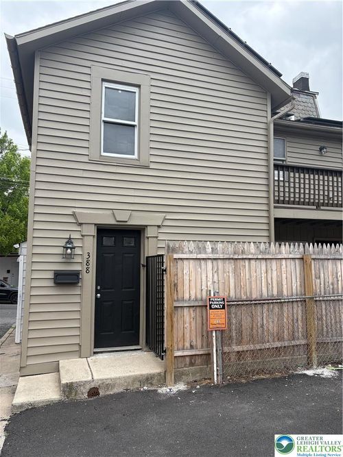 388 Pratt St, Allentown, PA, 18102-2562 | Card Image