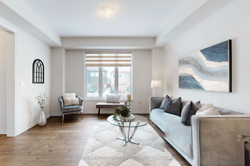 243 O'Neil St, Peterborough, ON, K9K0H8 | Card Image