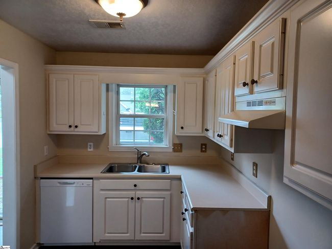 315 Farnsworth Rd, Townhouse with 2 bedrooms, 2 bathrooms and null parking in spartanburg SC | Image 5