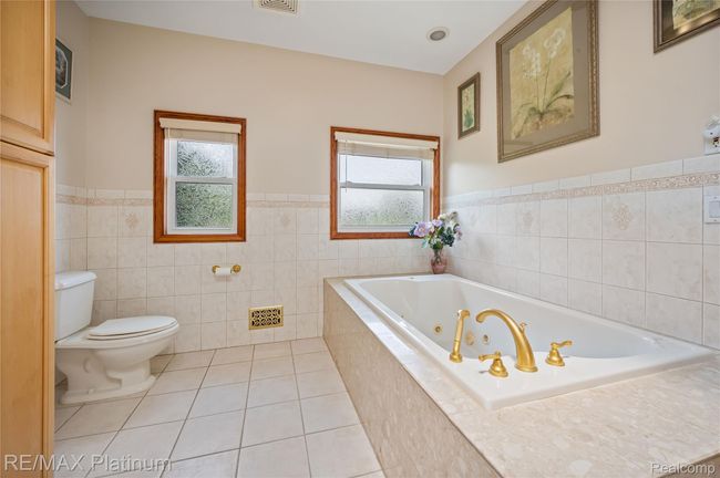 8922 McClement Rd.290.jpg | Image 89