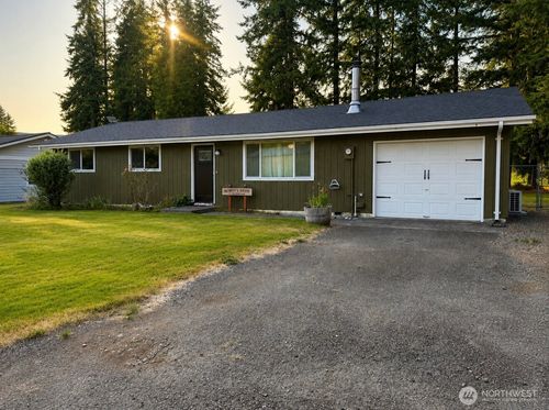 930 Robin Hood Loop, Forks, WA, 98331-9112 | Card Image