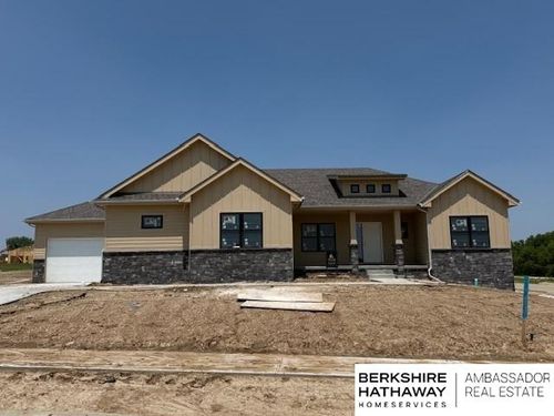 9904 Cody St, Papillion, NE, 68046-3765 | Card Image