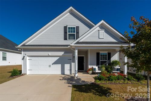 7200 Indigo Way, Denver, NC, 28037-8922 | Card Image