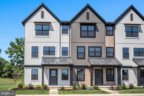 310 Flora Blvd, ANNVILLE, PA, 17003-4502 | Card Image