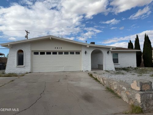 4613 Sun Valley Dr, El Paso, TX, 79924-2521 | Card Image