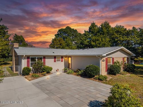 110 Baysden Dr, Jacksonville, NC, 28540-8902 | Card Image