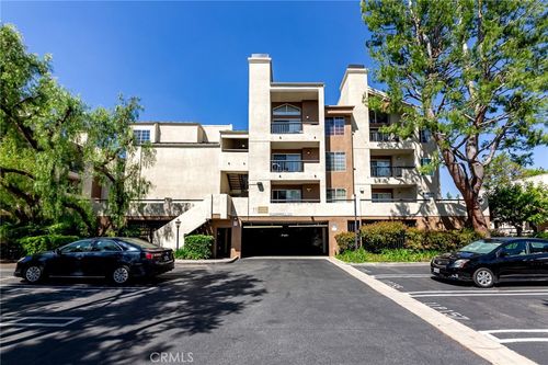 120-5550 Owensmouth Ave, Woodland Hills, CA, 91367 | Card Image