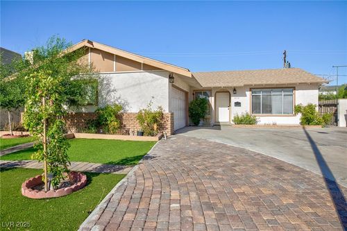 2112 Los Altos St, Las Vegas, NV, 89102-3772 | Card Image