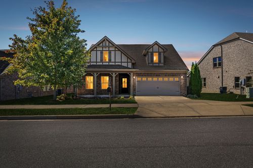 643 Fall Creek Cir, Goodlettsville, TN, 37072-1474 | Card Image